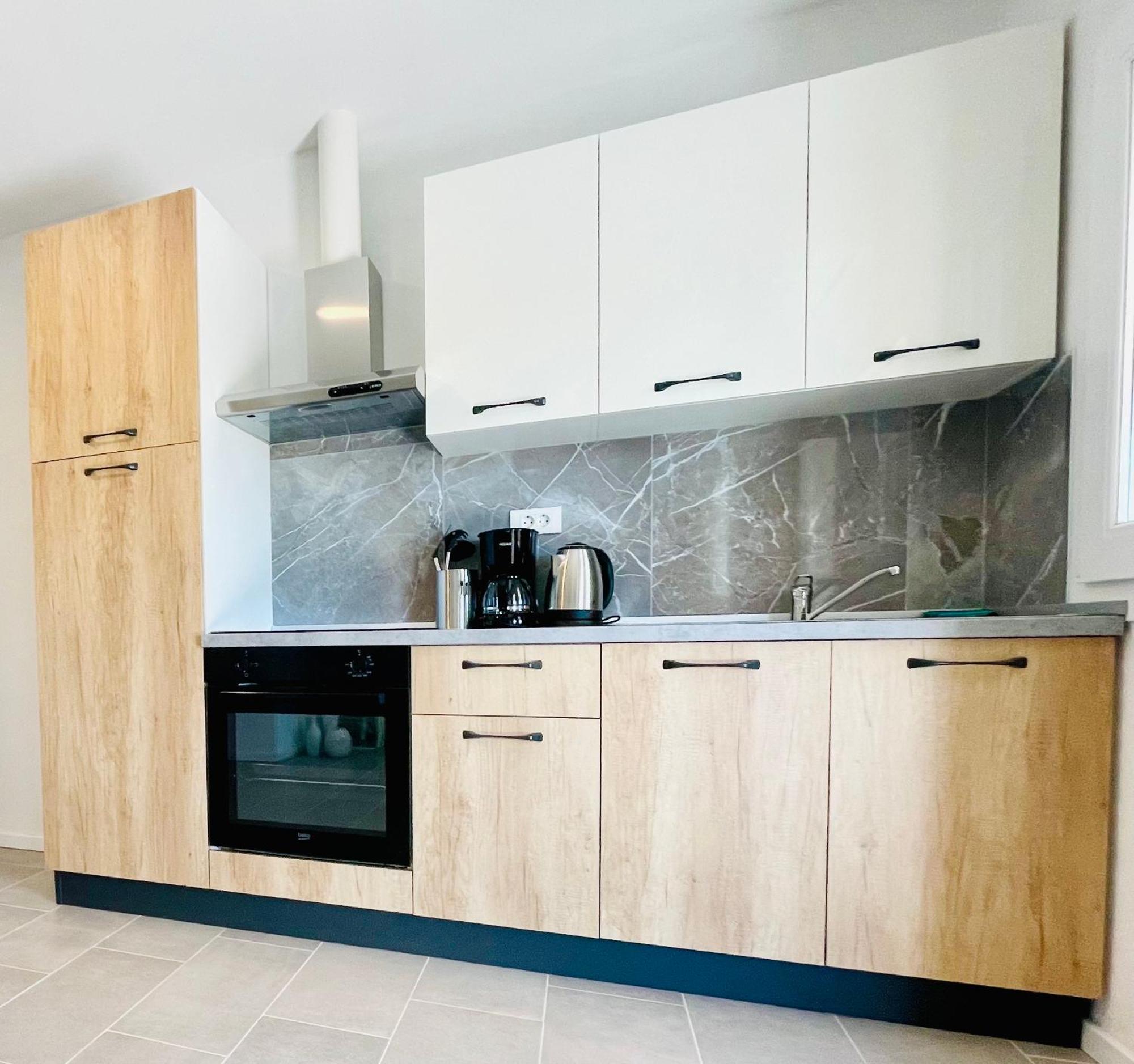 New Apartments Miya - Peroj Beach Ngoại thất bức ảnh
